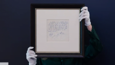 بـ274 ألف دولار.. فتح مزاد "المنديل الشهير" بين ميسي وبرشلونة