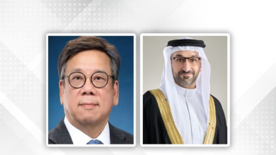 وزير الصناعة والتجارة يلتقي وزير التجارة والتنمية الاقتصادية في هونغ كونغ