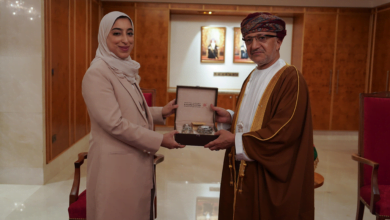 وزيرة السياحة تجتمع مع وزير التراث والسياحة العماني
