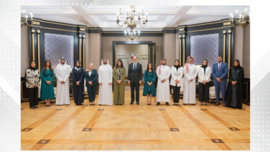 وزير الشؤون القانونية يلتقي منتسبي الدفعة التاسعة من برنامج رئيس مجلس الوزراء لتنمية الكوادر الحكومية